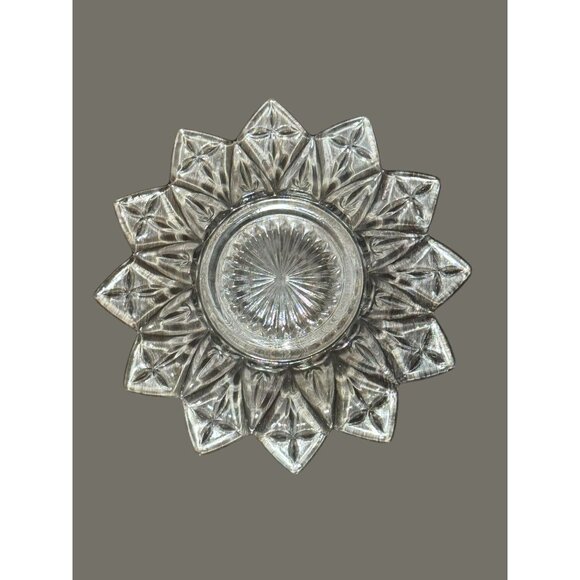 Vintage Clear Federal Glass Starburst 12-Point Star Flower Appetizer Bread Plate - Picture 6 of 7